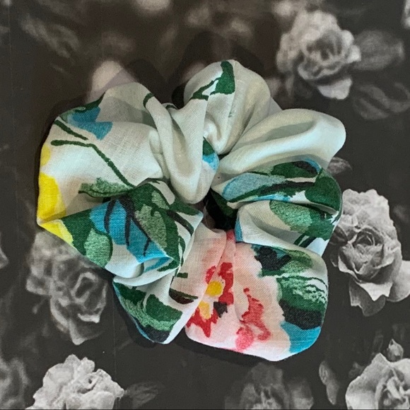 🌻 4/$20Hair tie/ Hair scrunchie/ Spring - Picture 2 of 7
